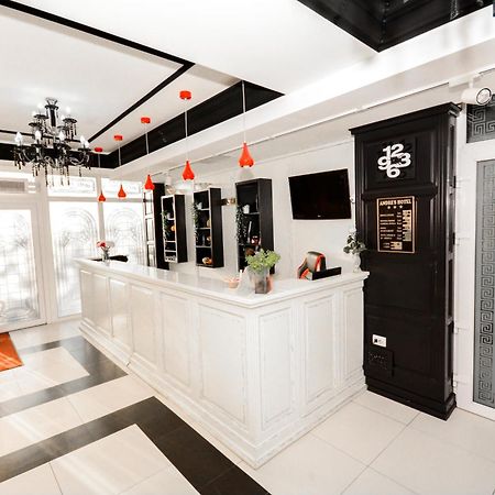 Hotel Andre´s Craiova Eksteriør billede