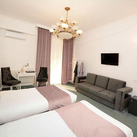 Hotel Andre´s Craiova Eksteriør billede