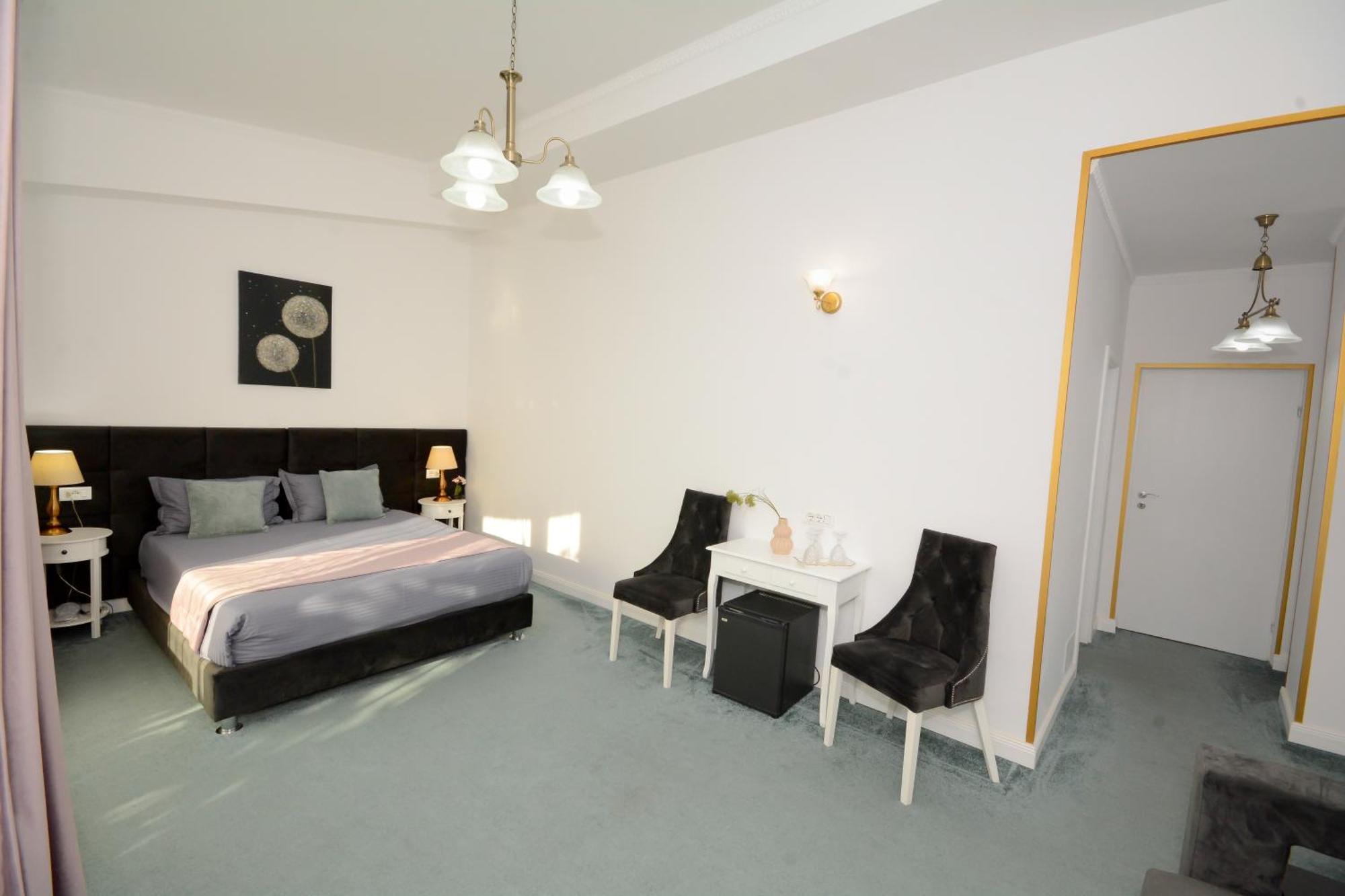 Hotel Andre´s Craiova Eksteriør billede