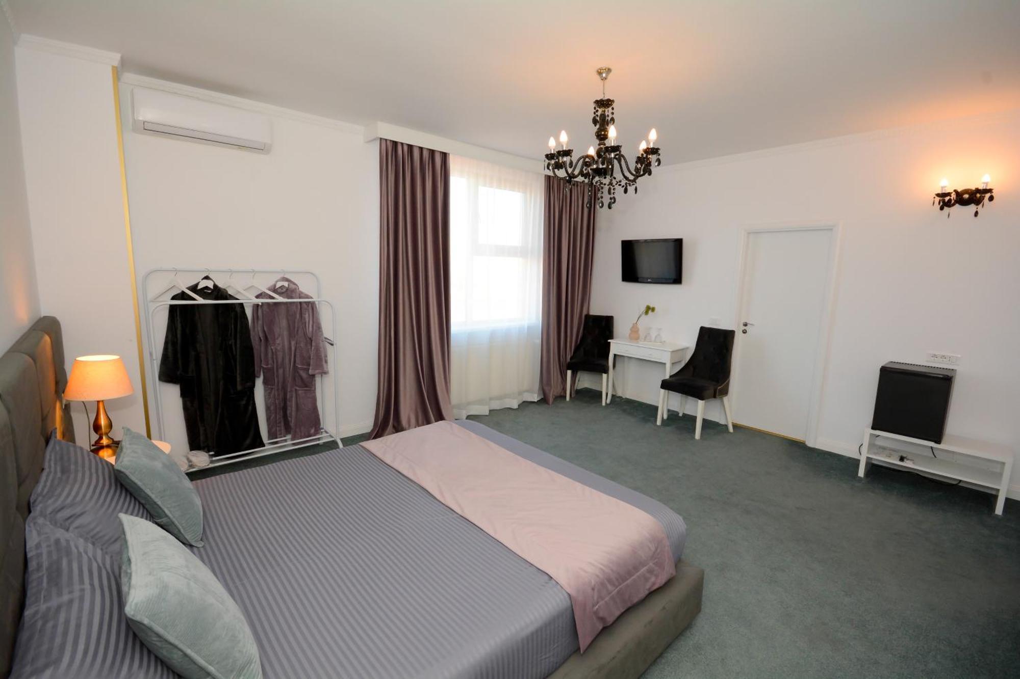 Hotel Andre´s Craiova Eksteriør billede