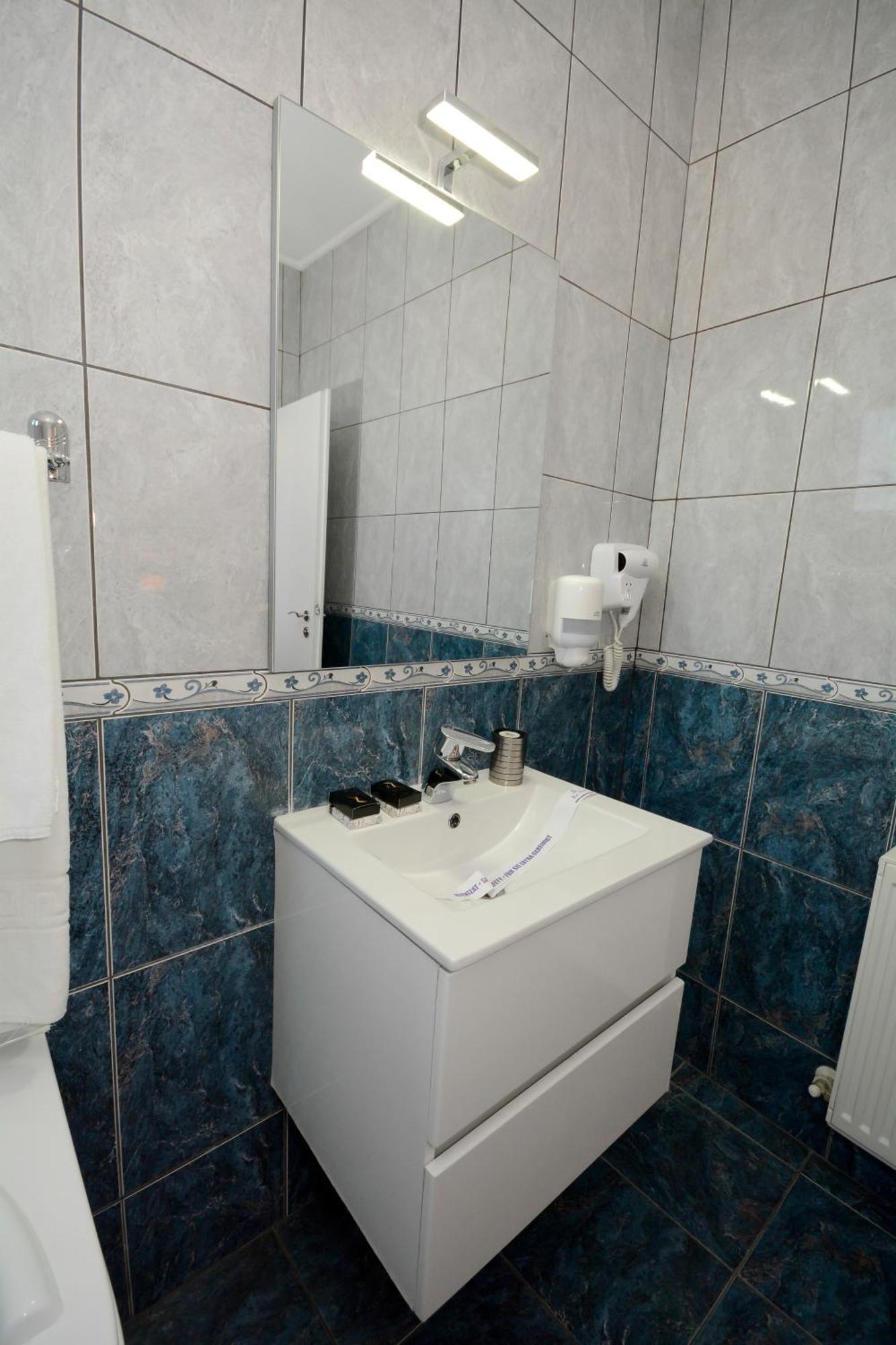 Hotel Andre´s Craiova Eksteriør billede