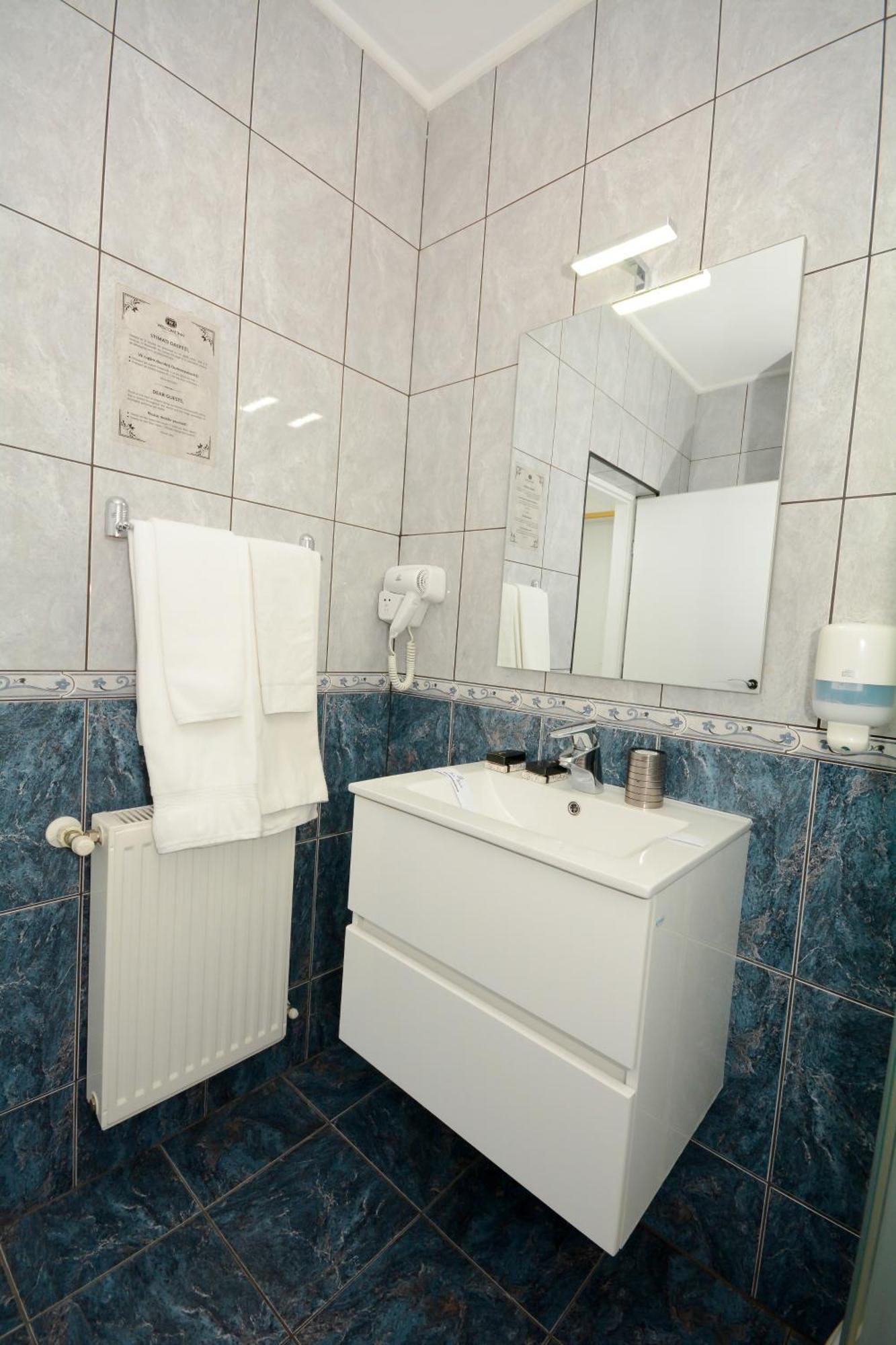 Hotel Andre´s Craiova Eksteriør billede