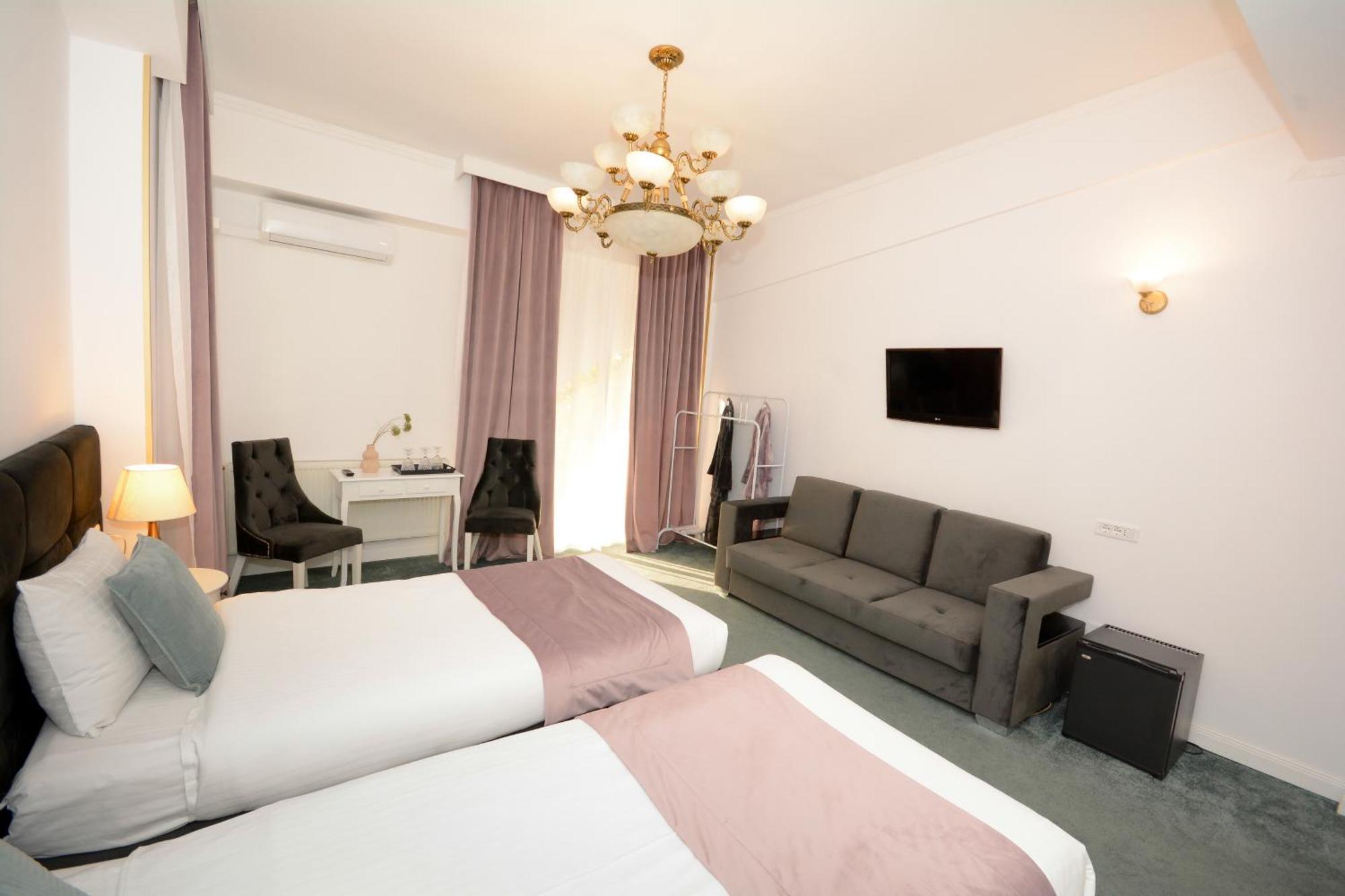 Hotel Andre´s Craiova Eksteriør billede