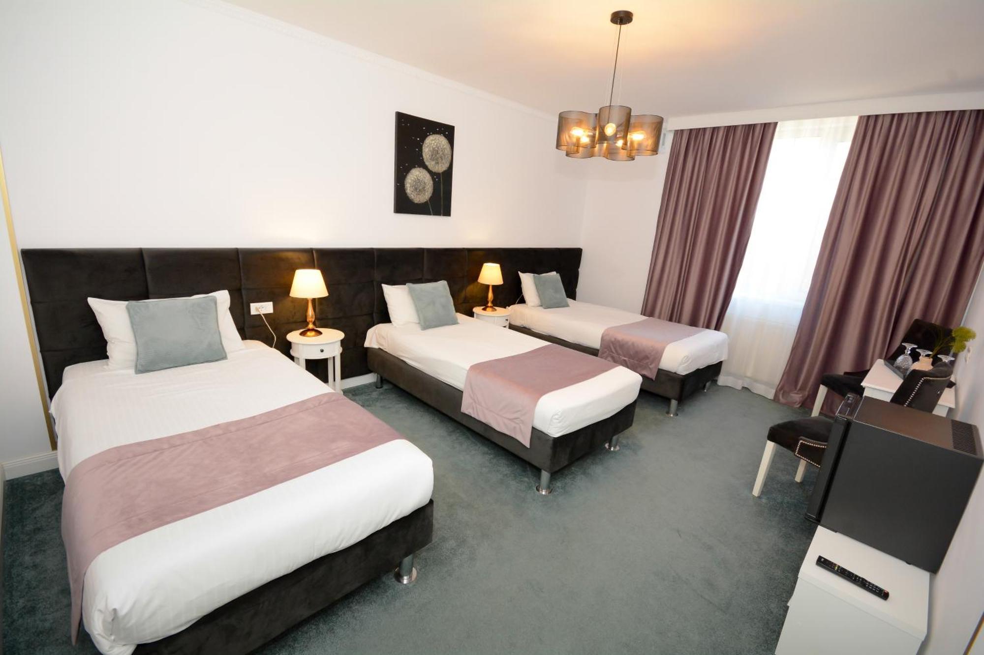 Hotel Andre´s Craiova Eksteriør billede