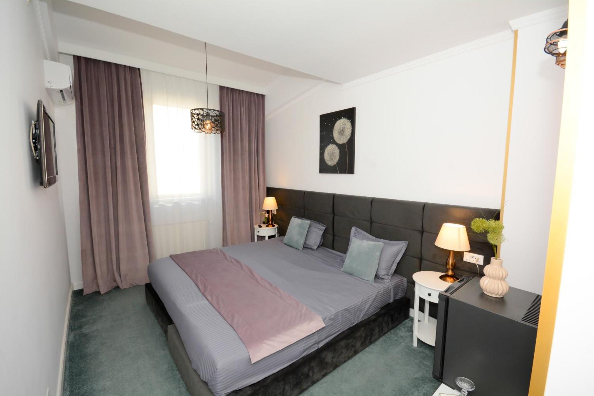 Hotel Andre´s Craiova Eksteriør billede