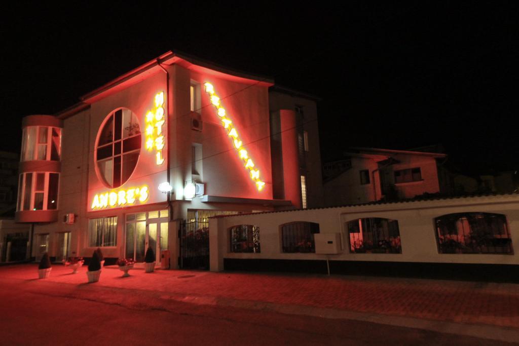 Hotel Andre´s Craiova Eksteriør billede
