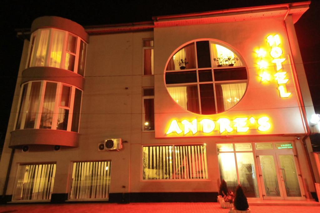 Hotel Andre´s Craiova Eksteriør billede